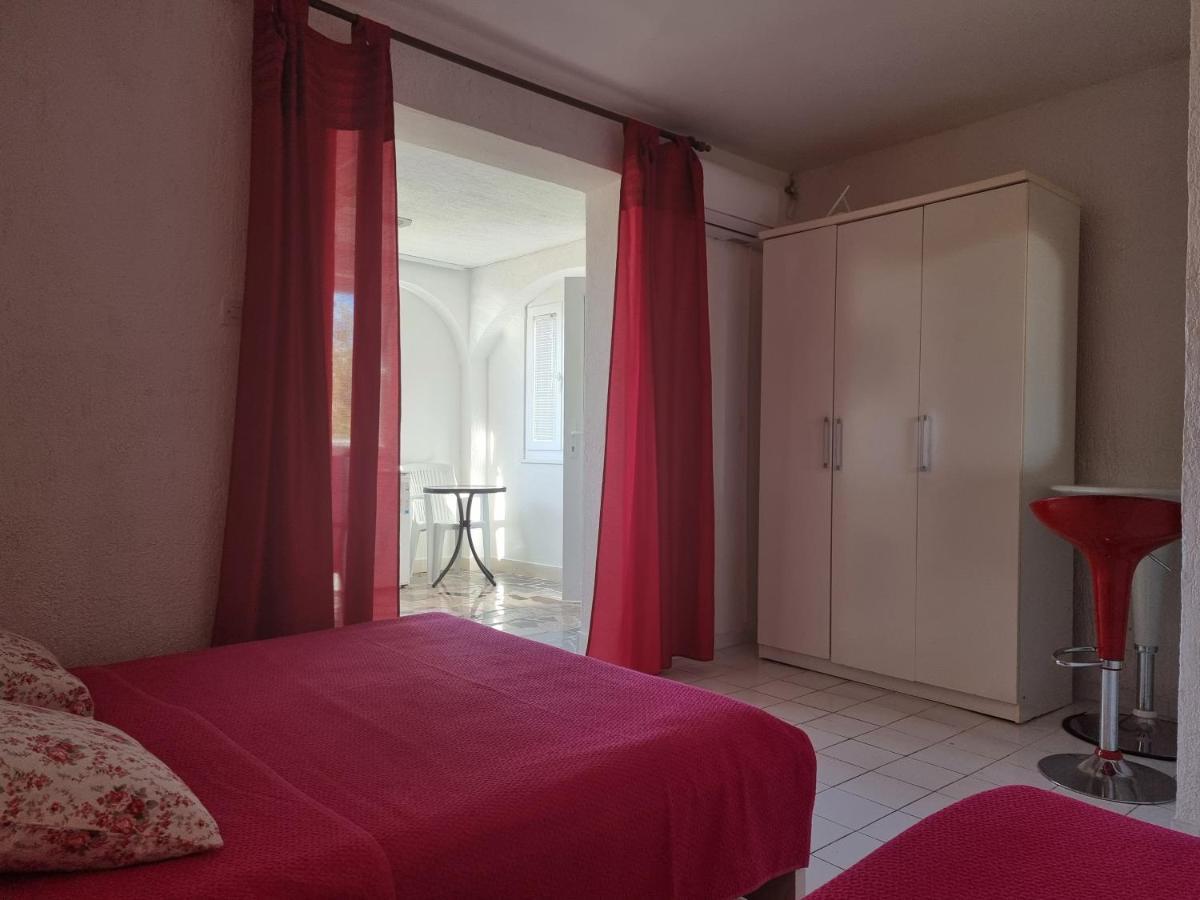 Apartments Ana Новаля Екстериор снимка